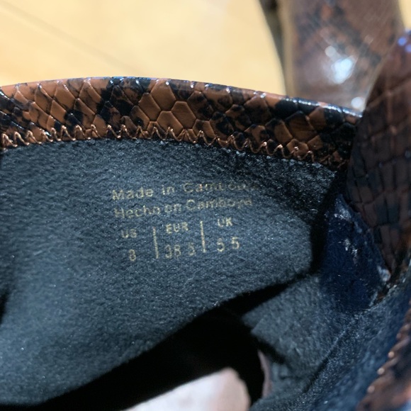 Fake snake skin boots - Picture 4 of 5